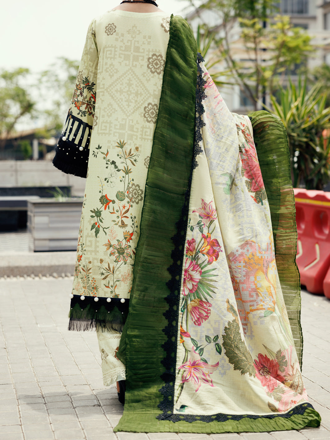 Almirah Ivory Cambric 3Pc Unstitched - ALP-3PS-2212