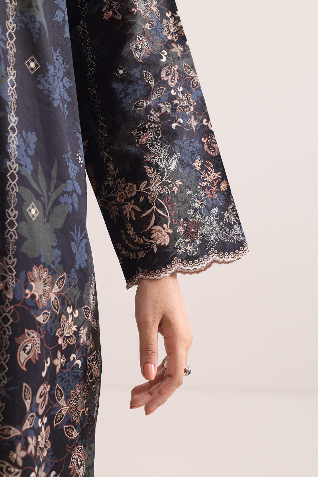 Saya Unstitched Printed Lawn 3 Piece