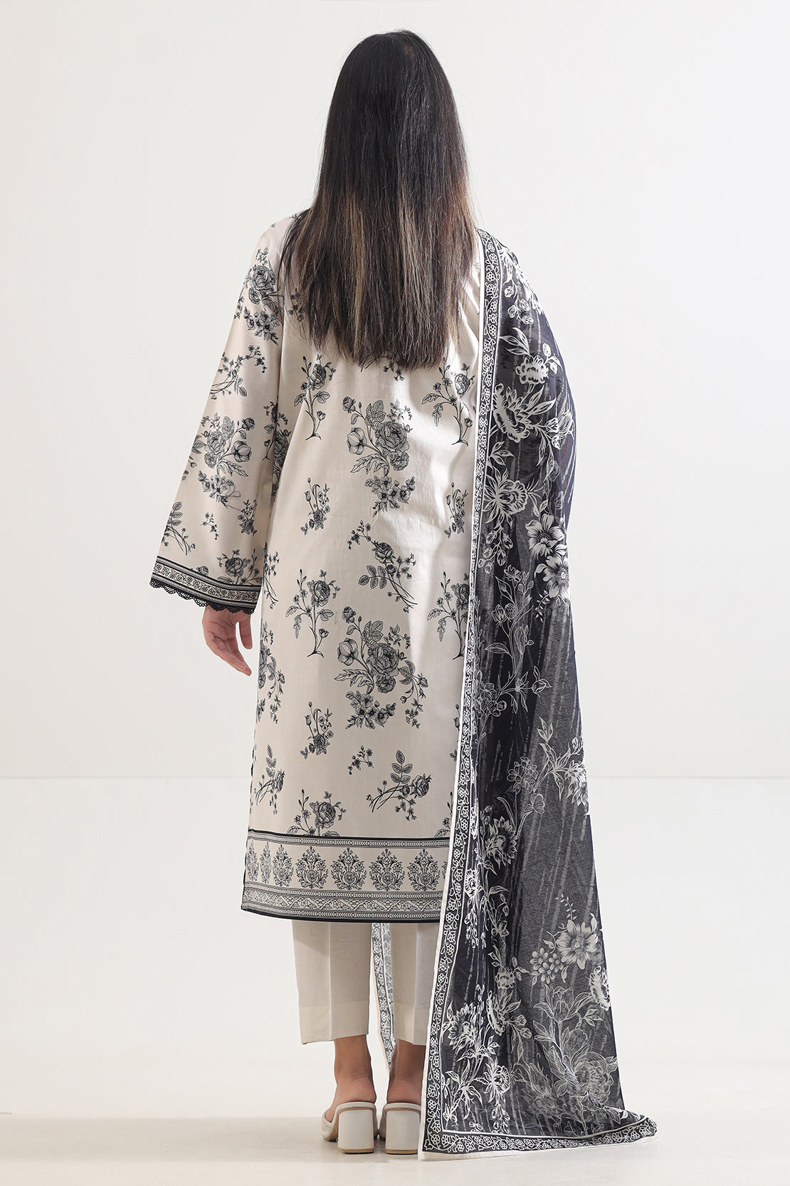 Saya Unstitched Printed Lawn 3 Piece