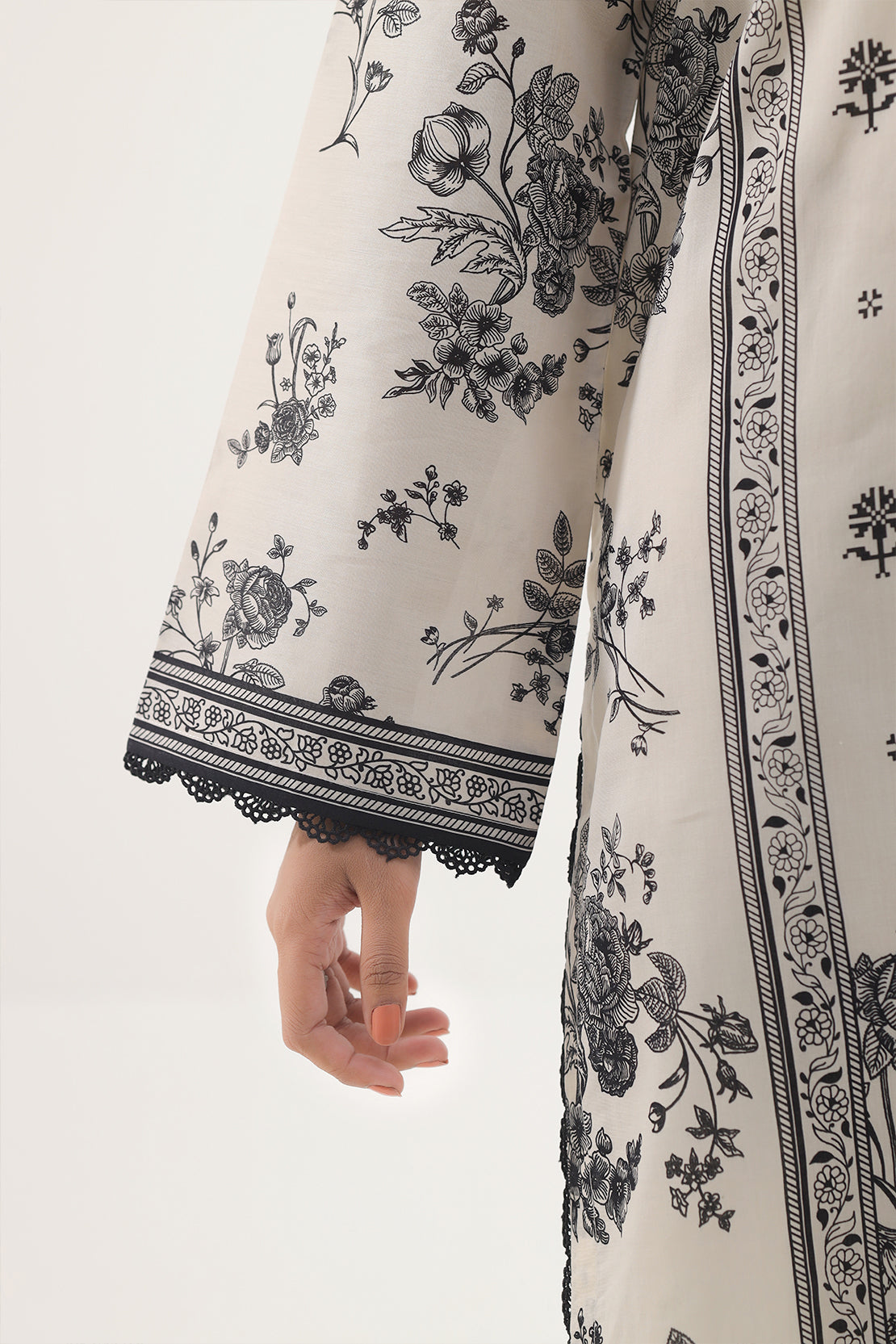 Saya Unstitched Printed Lawn 3 Piece