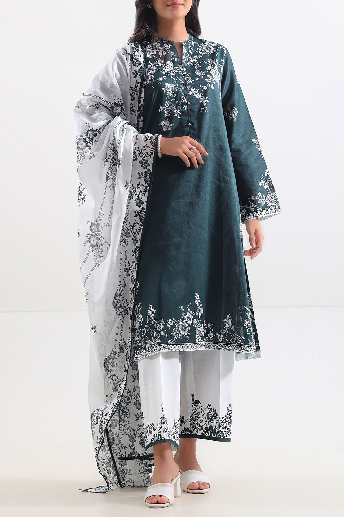 Saya Unstitched Printed Lawn 3 Piece
