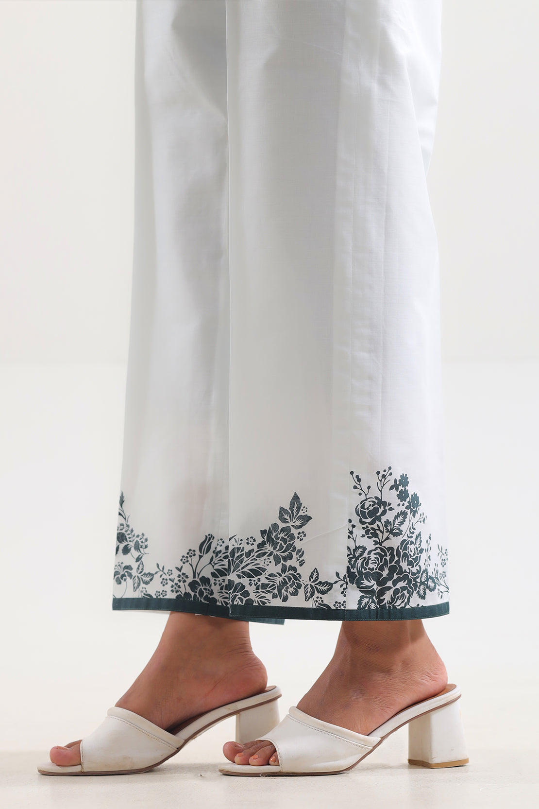 Saya Unstitched Printed Lawn 3 Piece
