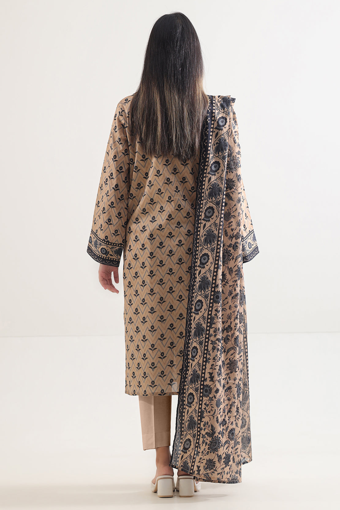 Saya Unstitched Printed Lawn 3 Piece